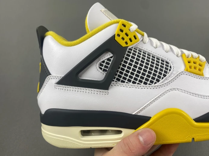 Air Jordan 4 WNNS Vivid Sulfur AQ9129- DailyWear 622