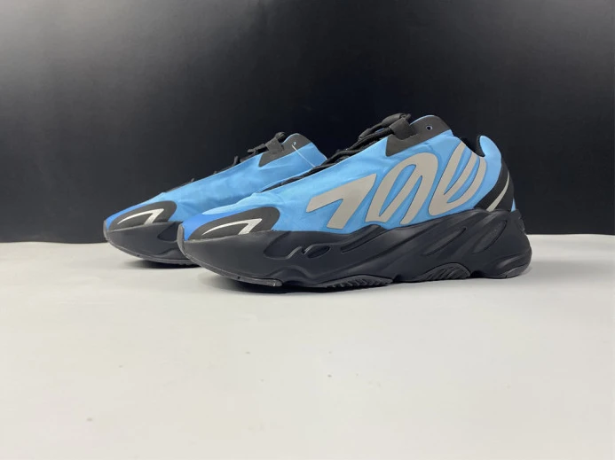 AllSeason ADIDAS Yeezy Boost 700 MNVN 'Bright Cyan' GZ 374