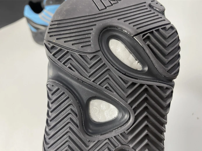 AllSeason ADIDAS Yeezy Boost 700 MNVN 'Bright Cyan' GZ 374