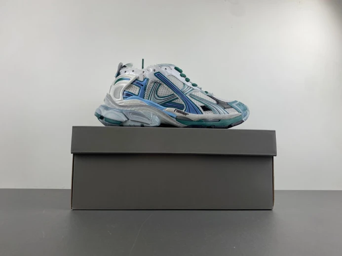 AllSeason BLCG RUNNER SNEAKER 772774 W3RBW 2404