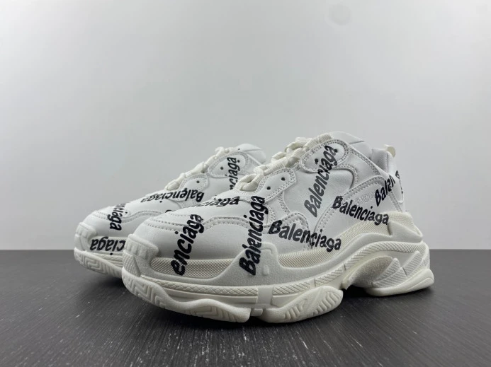 AllSeason BLCG TRIPLE S SNEAKER 536737 W2FAB 2357