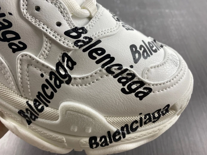 AllSeason BLCG TRIPLE S SNEAKER 536737 W2FAB 2357