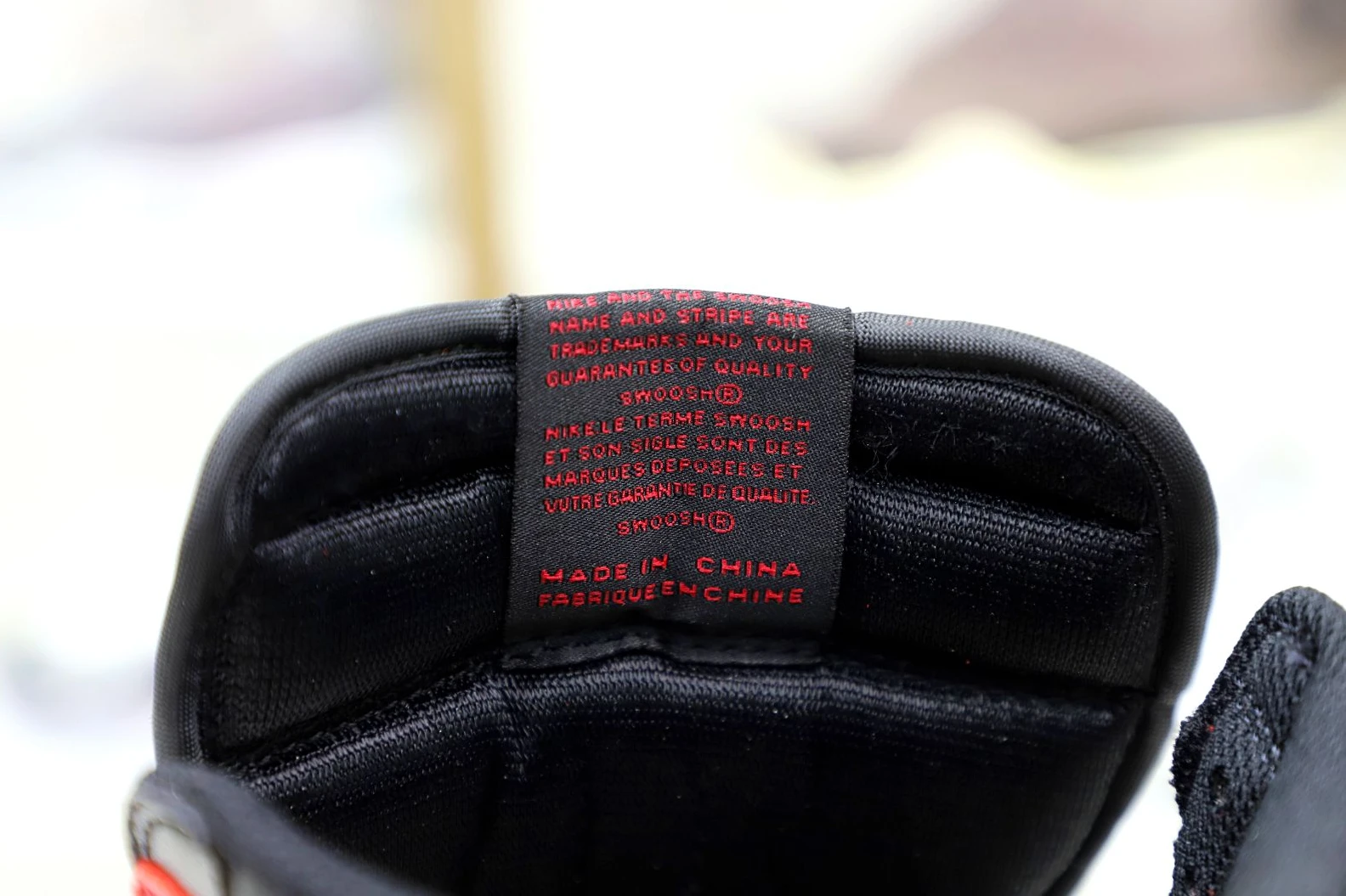 AllSeason Kimikick AIR JORDAN 1 RETRO HIGH OG 'BRED TOE' 2008