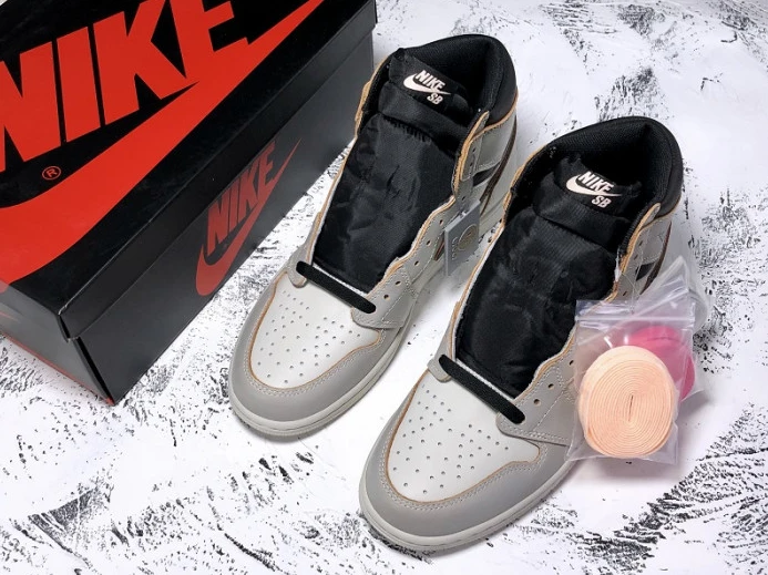 AllSeason Nike SB x Air Jordan 1 High OG Light Bone CD6578- 932