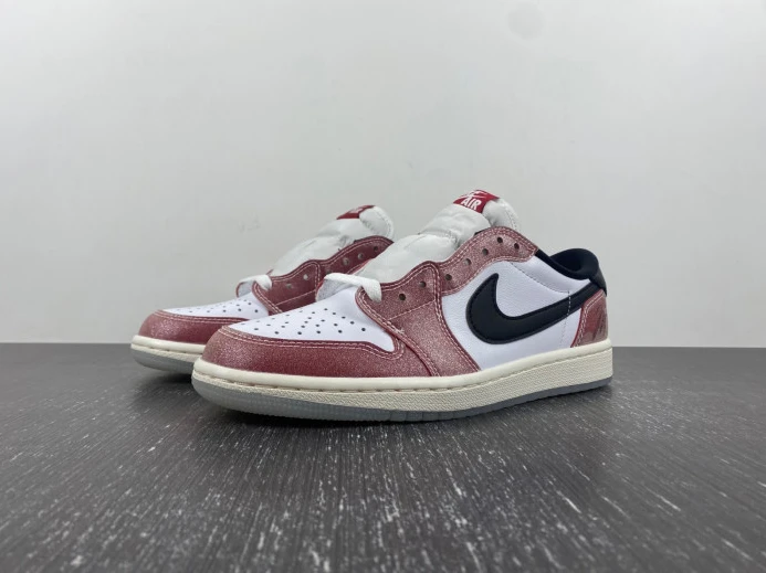 AllSeason TROPHY ROOM X AIR JORDAN 1 LOW OG 'RED BLACK' FN0432- 749