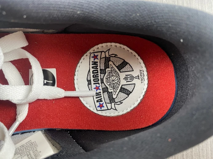 AllSeason TROPHY ROOM X AIR JORDAN 1 LOW OG 'RED BLACK' FN0432- 749