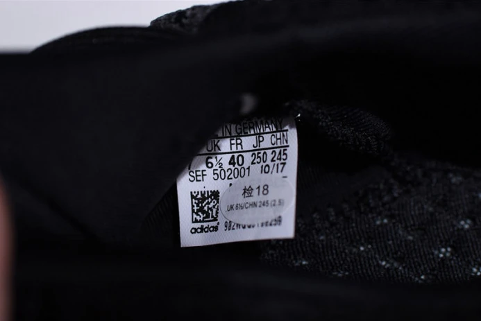 AllSeason ad*s futurecraft 4d black b 200