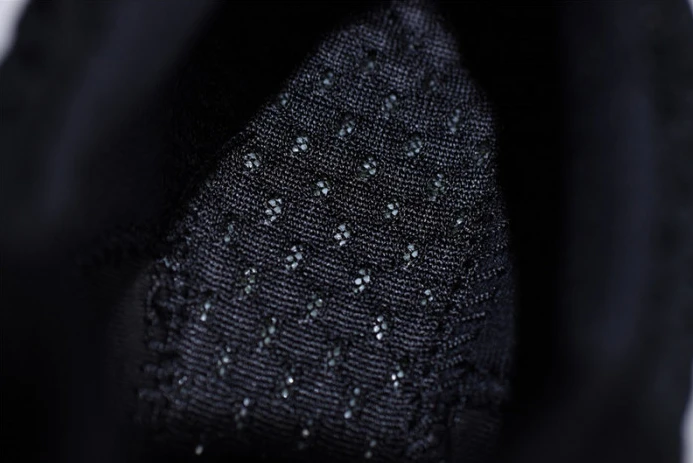 AllSeason ad*s futurecraft 4d black b 200