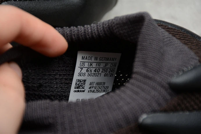 AllSeason ad*s yeezy 450 “dark slate'' gy 147