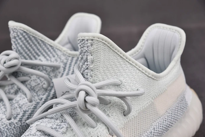 AllSeason ad*s yeezy boost 350 v2 cloud white reflective fw 227