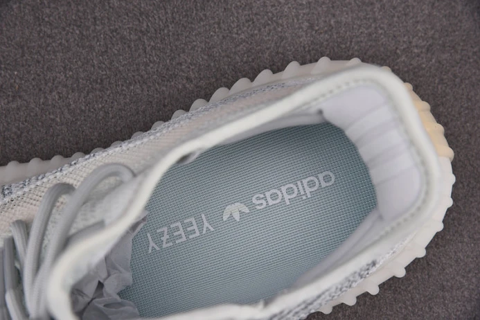 AllSeason ad*s yeezy boost 350 v2 cloud white reflective fw 227