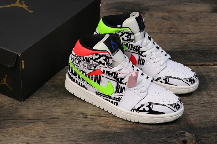 AllSeason air jordan 1 mid all-over logos 554724- 1289