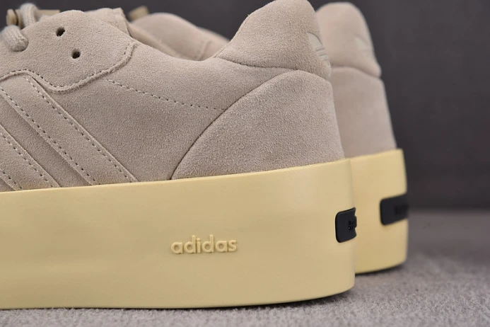 AllSeason fog x ad*s athletics 86 low brown grey if 290