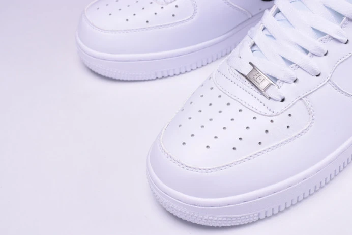 AllSeason nike Sup*e air force 1 one high white world famous 698696- 3065