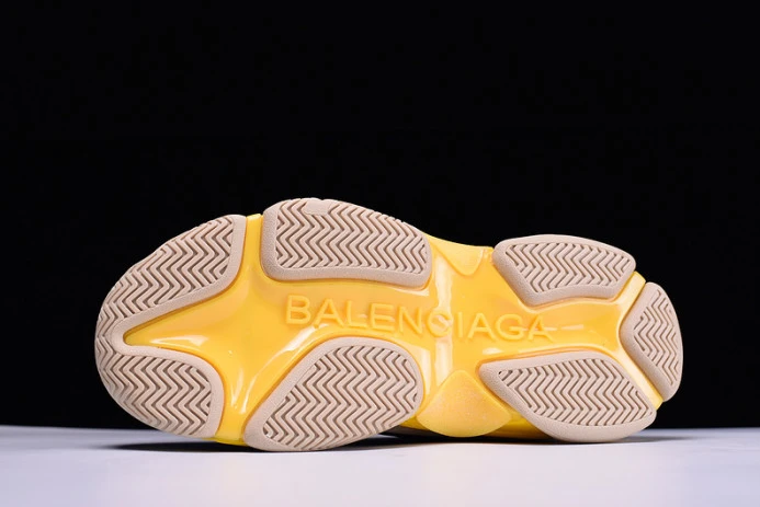 AllSeason triples trainer sneakers 2037