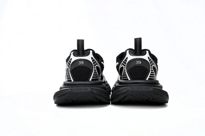 BLCG 3XL SNEAKER 542228 W2RB8 SportInspired 2759