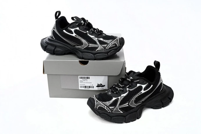 BLCG 3XL SNEAKER 542228 W2RB8 SportInspired 2759