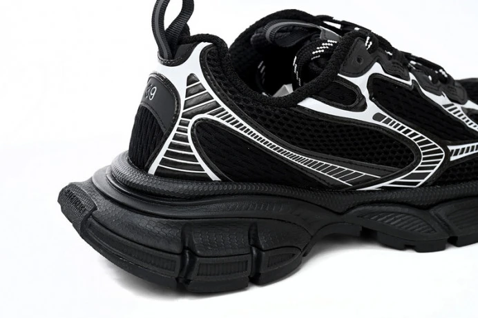 BLCG 3XL SNEAKER 542228 W2RB8 SportInspired 2759