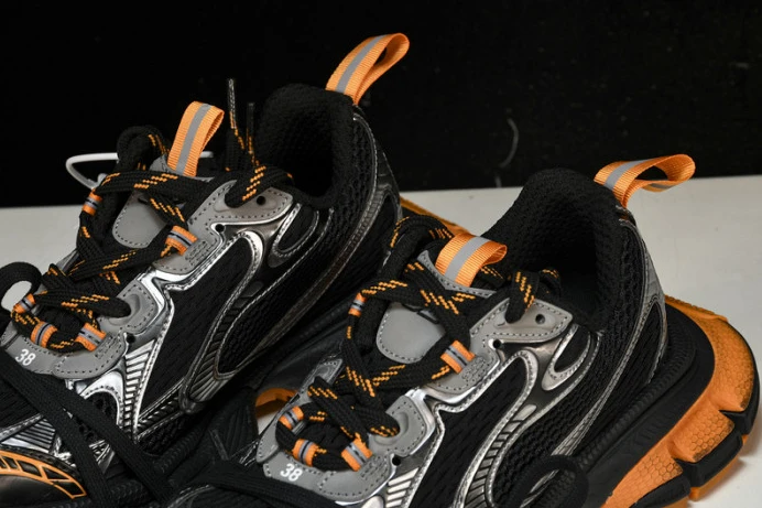 BLCG 3XL SNEAKER 734731 W3XL3 WellDesigned 2750