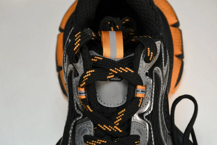 BLCG 3XL SNEAKER 734731 W3XL3 WellDesigned 2750