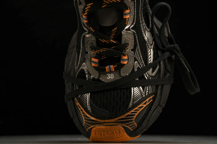 BLCG 3XL SNEAKER 734731 W3XL3 WellDesigned 2750
