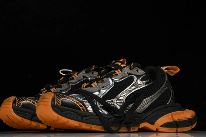 BLCG 3XL SNEAKER 734731 W3XL3 WellDesigned 2750