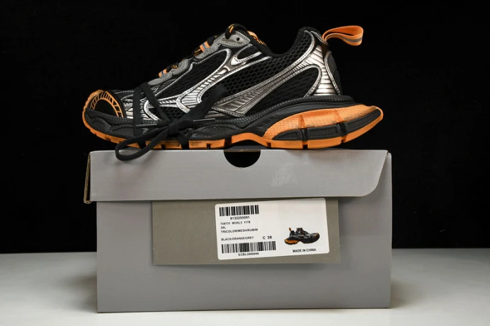 BLCG 3XL SNEAKER 734731 W3XL3 WellDesigned 2750
