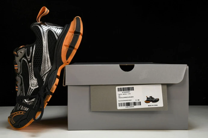 BLCG 3XL SNEAKER 734731 W3XL3 WellDesigned 2750