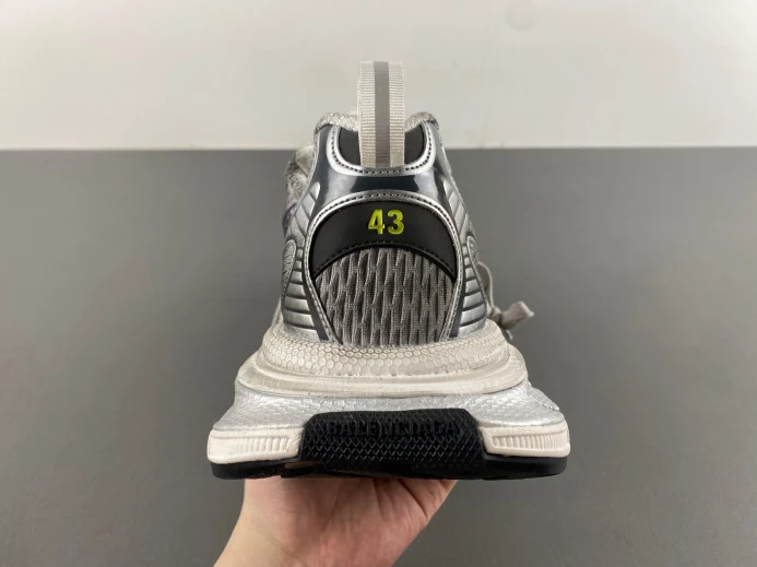 BLCG 3XL SNEAKER 734731 W3XL5 WellDesigned 2455