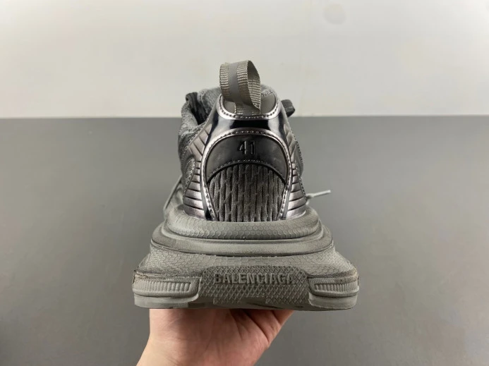 BLCG 3XL SNEAKER 734734 W3XL1 WellDesigned 2449