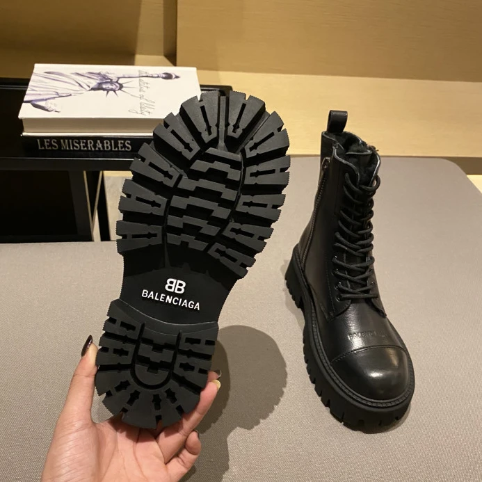 BLCG BOOTS WellDesigned 2392