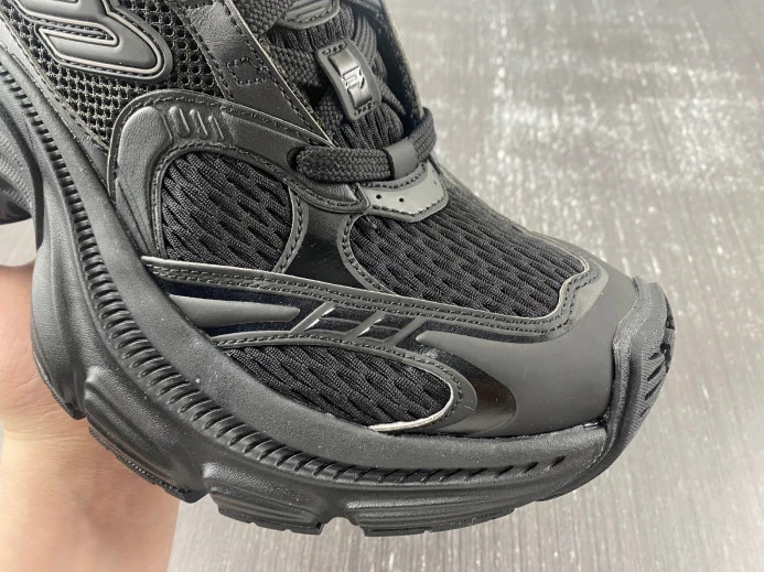 BLCG CARGO SNEAKER 784344 W2MV1 WellDesigned 2468