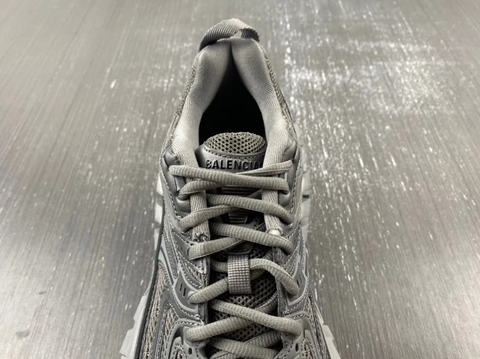 BLCG DEFENDER SNEAKER 685613 W2RA6 SportInspired 2423