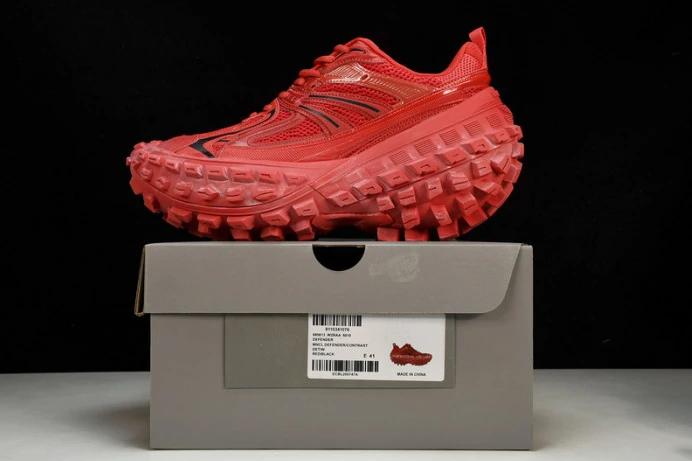 BLCG DEFENDER SNEAKER 685613 W2RAA WellDesigned 2428
