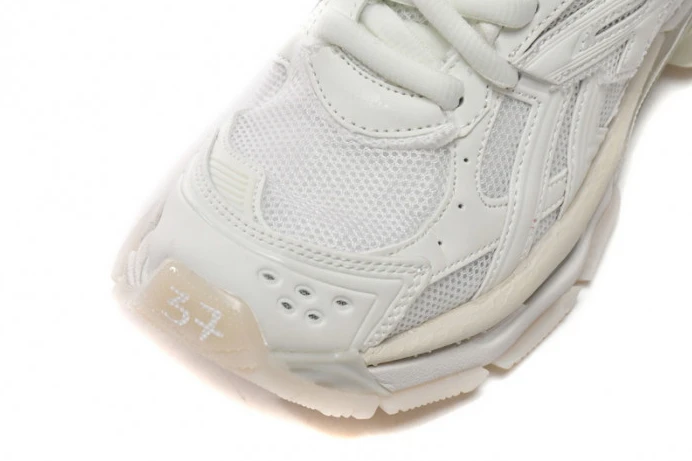 BLCG RUNNER SNEAKER 677402 23RC6 WellDesigned 2706