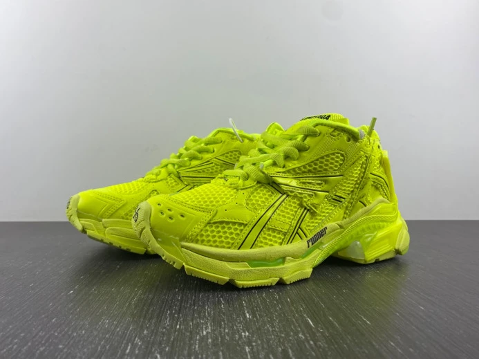 BLCG RUNNER SNEAKER 677402 W3RB4 StreetReady 2721