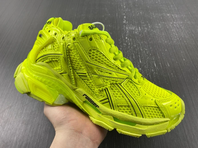 BLCG RUNNER SNEAKER 677402 W3RB4 StreetReady 2721