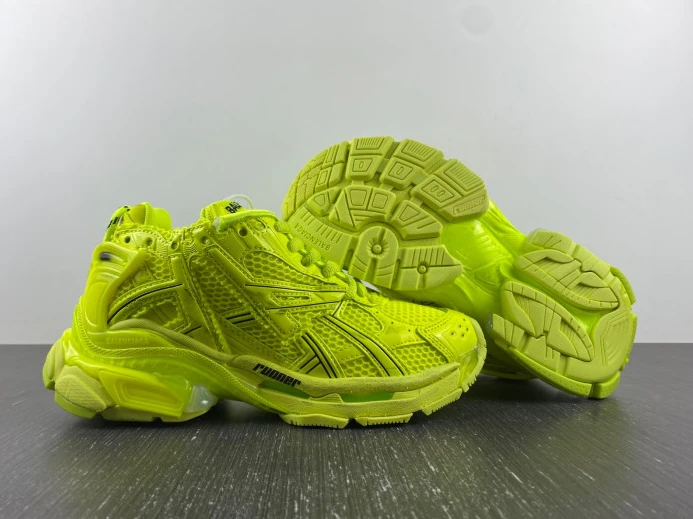 BLCG RUNNER SNEAKER 677402 W3RB4 StreetReady 2721
