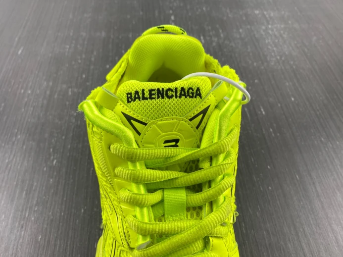 BLCG RUNNER SNEAKER 677402 W3RB4 StreetReady 2721