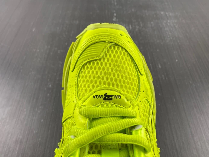 BLCG RUNNER SNEAKER 677402 W3RB4 StreetReady 2721