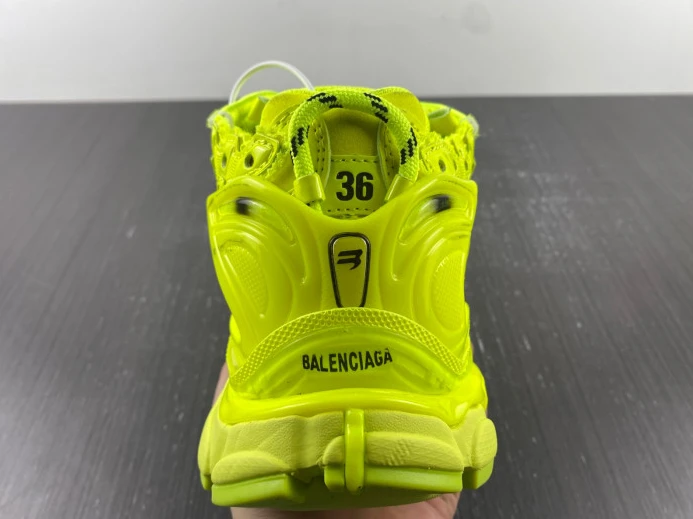 BLCG RUNNER SNEAKER 677402 W3RB4 StreetReady 2721