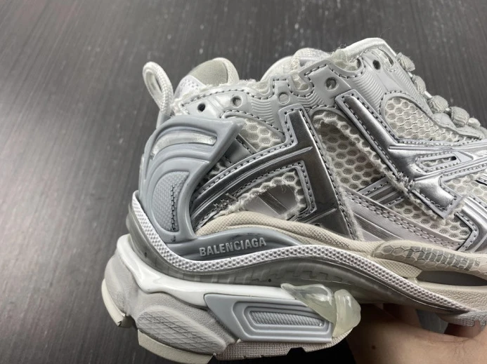 BLCG RUNNER SNEAKER 677402 W3RBL StreetReady 2710