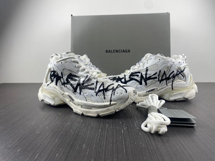 BLCG RUNNER SNEAKER 677402 W3RBQ BestValue 2705