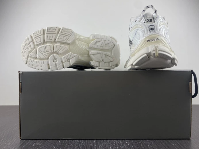 BLCG RUNNER SNEAKER 677402 W3RBQ BestValue 2705