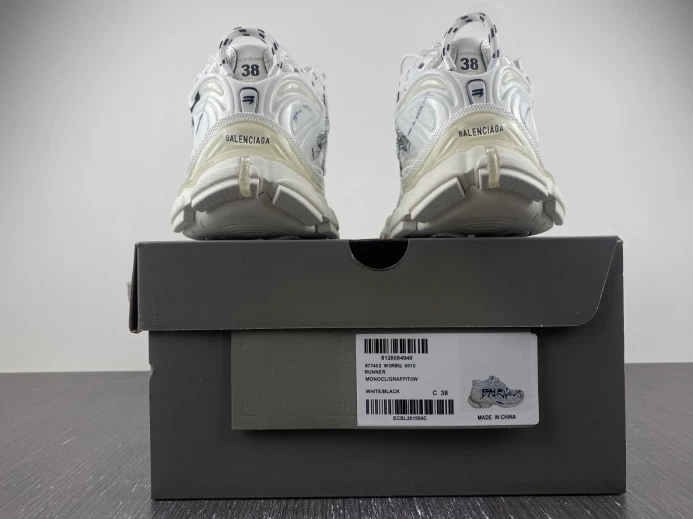 BLCG RUNNER SNEAKER 677402 W3RBQ BestValue 2705