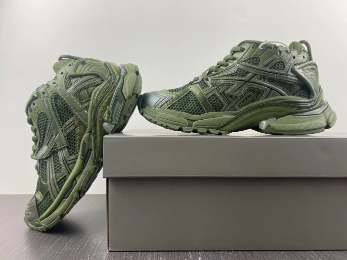 BLCG RUNNER SNEAKER 677402 W3RN3 UrbanStyle 2700