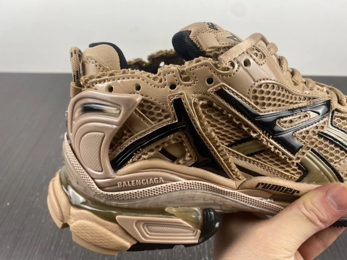 BLCG RUNNER SNEAKER 677403 W2RA5 EasyMatch 2683