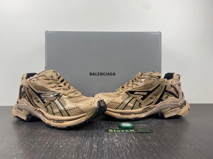 BLCG RUNNER SNEAKER 677403 W2RA5 EasyMatch 2683