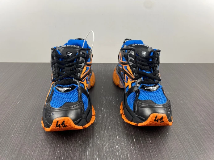 BLCG RUNNER SNEAKER 677403 W2RB1 GoAnywhere 2703