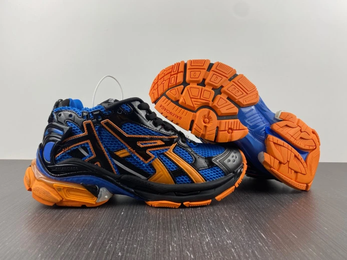BLCG RUNNER SNEAKER 677403 W2RB1 GoAnywhere 2703